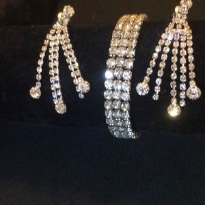 crystal stone sparkling rhinestone bracelet & chandelier tassel earring set